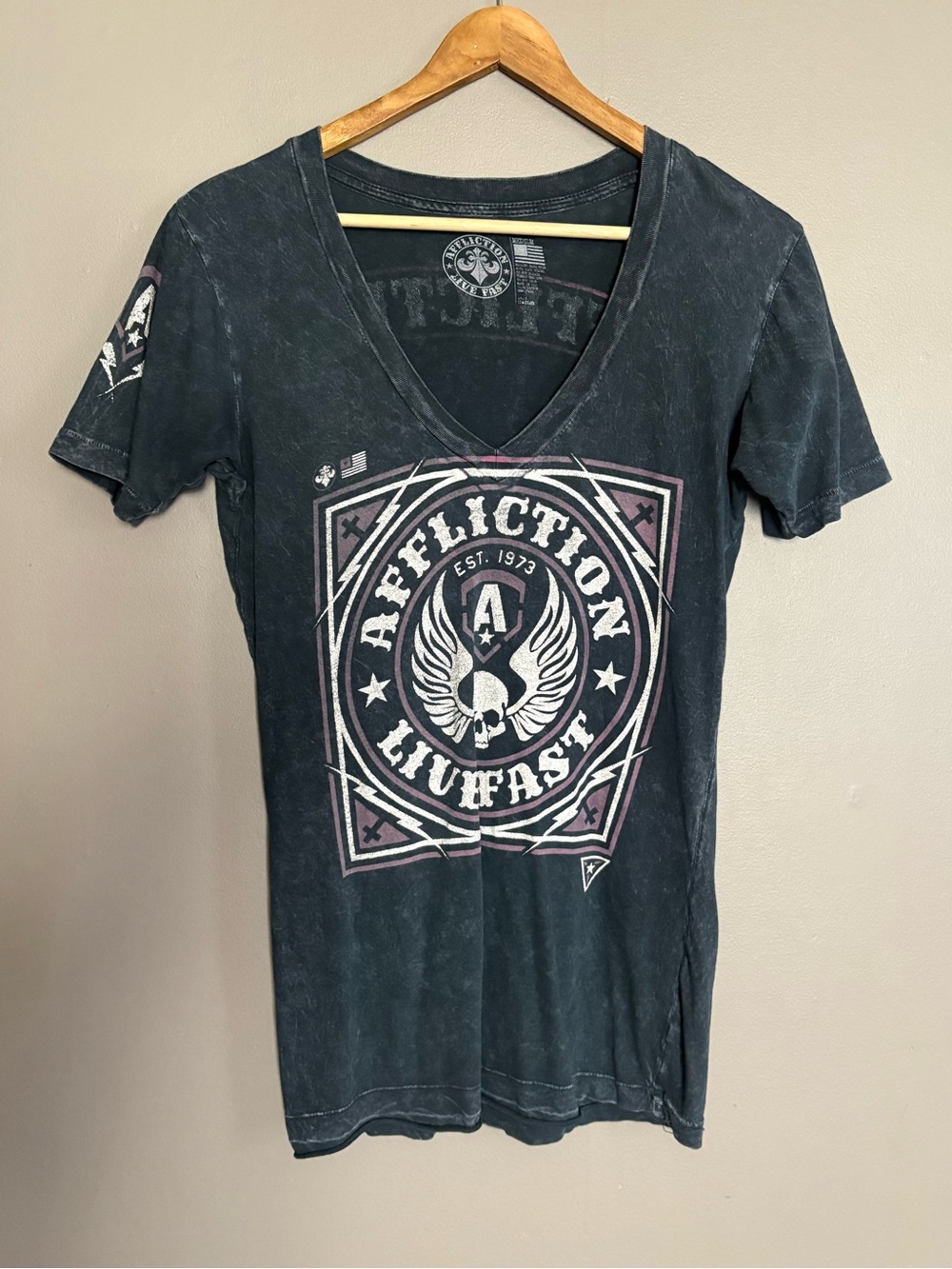 Affliction Gray Black Washed Graphic Crewneck Tee Size Medium
